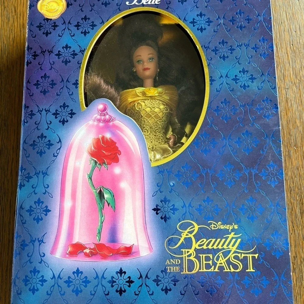NIB Disney Signature Collection Beauty and the Beast Belle Doll in Gold Dress
